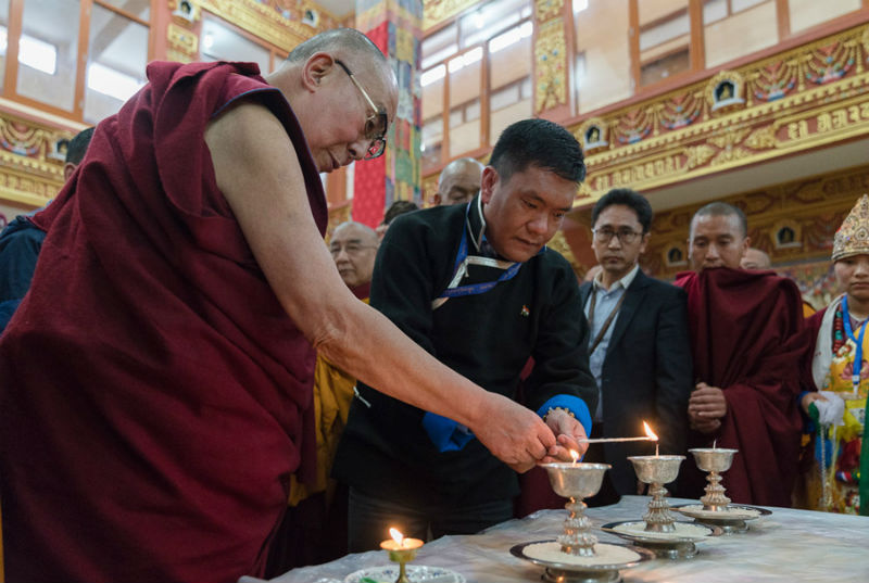 2017-04-05-Dalai-Lama-Pema-Khandu-Guwahati-GG22 DSC7766