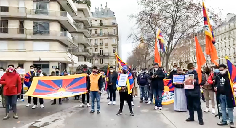 Tibetans held a demonstration outside the Chinese embassy in Paris to protest the unfair and unjust death of the young Tibetan monk, Tenzin Nyima on January 30,2021. 