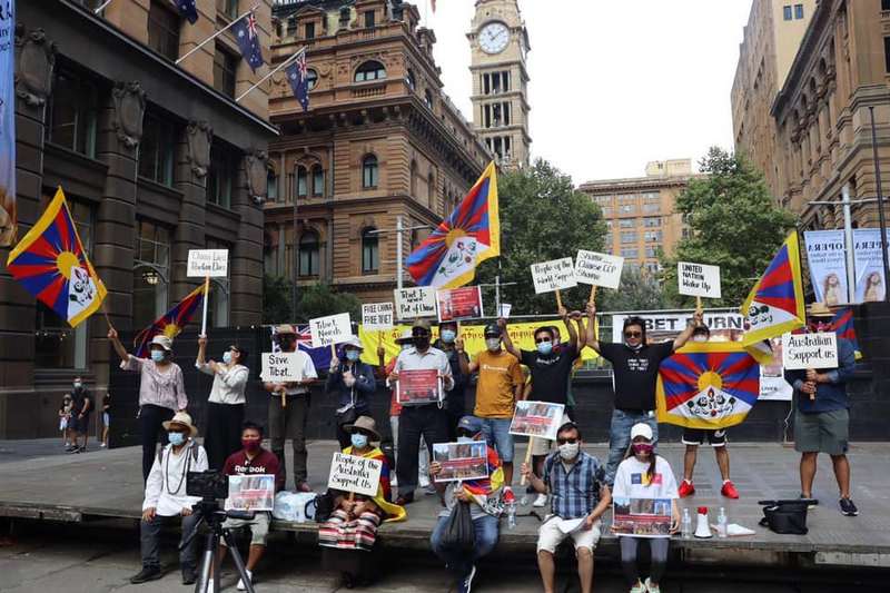 Tibetans and supporters gathering at Martin Place, in the heart of Sydney, NSW, Australia, at 10am on Wednesday 12 January 2022. Photo: TPI