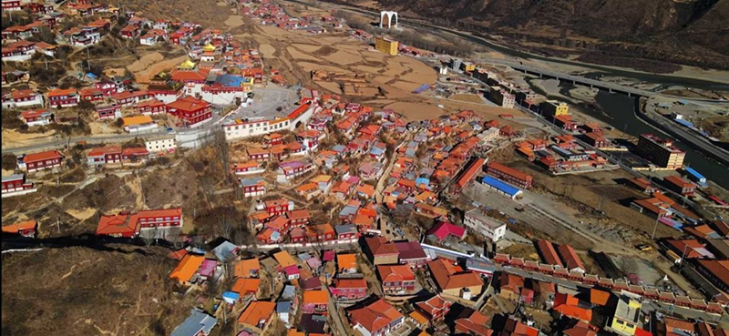 Draggo Monastery, in Draggo county, eastern Tibet.