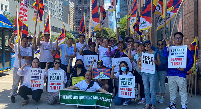 Tibetans staged a demonstration outside the Chinese consulate in New York on June 25, 2022. Photo: file