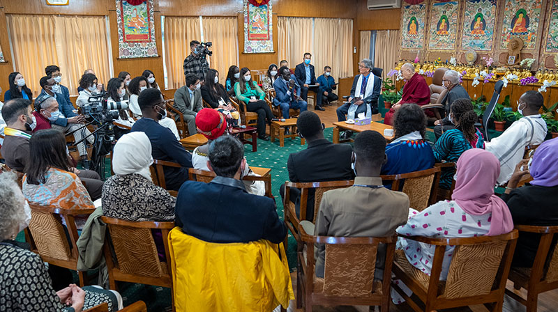 His Holiness the Dalai Lama in a dialogue with 26 young leaders from USIP in Dharamshala, HP, India, on September 22, 2022. Photo: OHHDL    