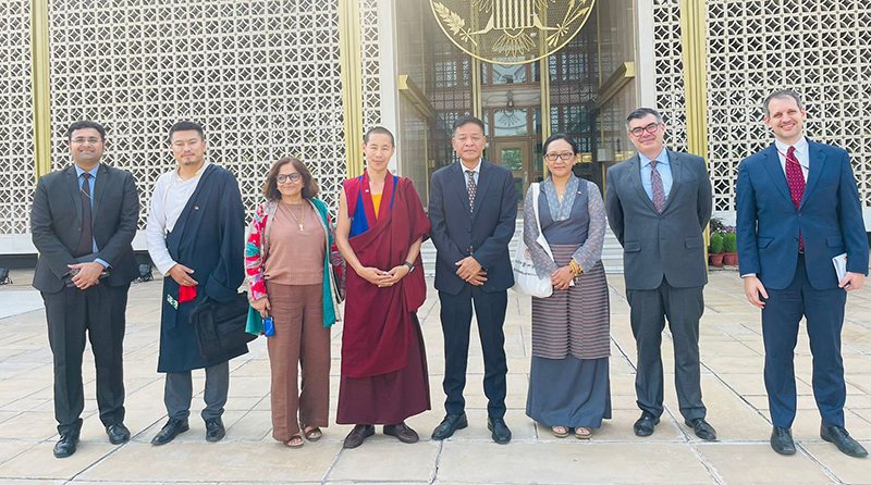 Sikyong Penpa Tsering and the members of the Tibetan Parliament’s Standing Committee with the diplomats of the US Embassy. Photo: CTA
