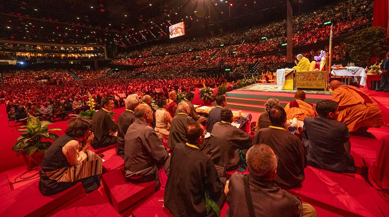 His Holiness the Dalai Lama addresses 15,000 people during Long Life Prayers offered to him by the Tibetan Community in Switzerland and Liechtenstein on August 25, 2024. (Photo: Manuel Bauer)