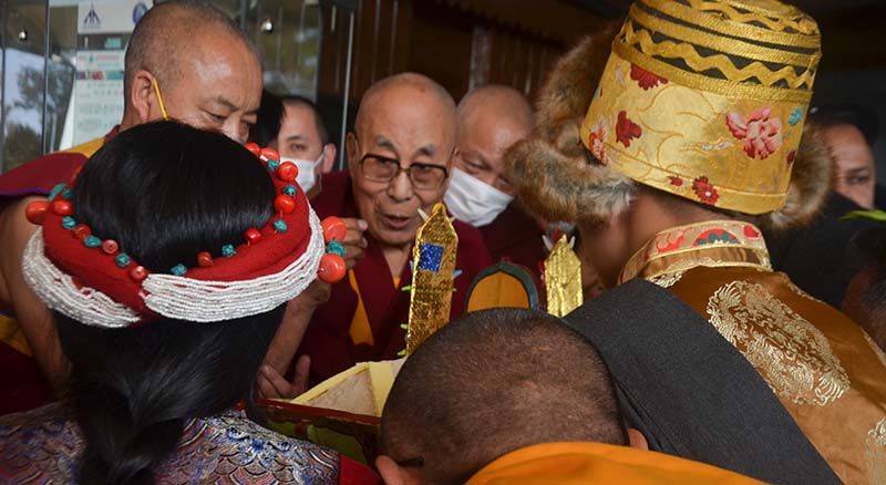 His Holiness the Dalai Lama arrived at Kangra airport in Dharamshala, on January 22, 2024 and warmly welcomed by Tibetans. (Photo:TPI)